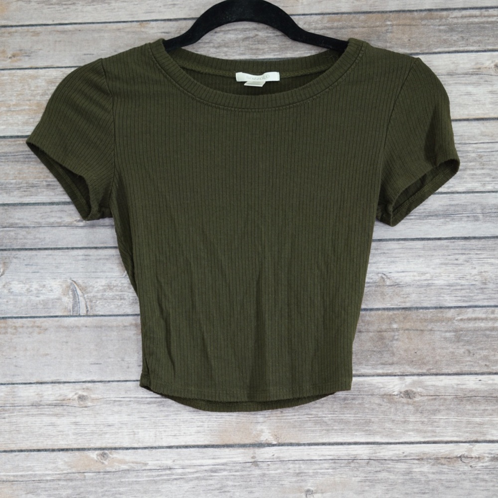 Bozzolo Olive Green T-Shirt Crop Top